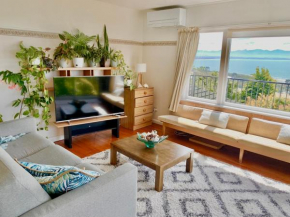 Family and pet friendly with stunning seaviews